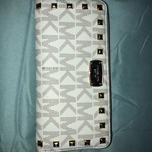 Michael Kors Vanilla Studded Continental Wallet